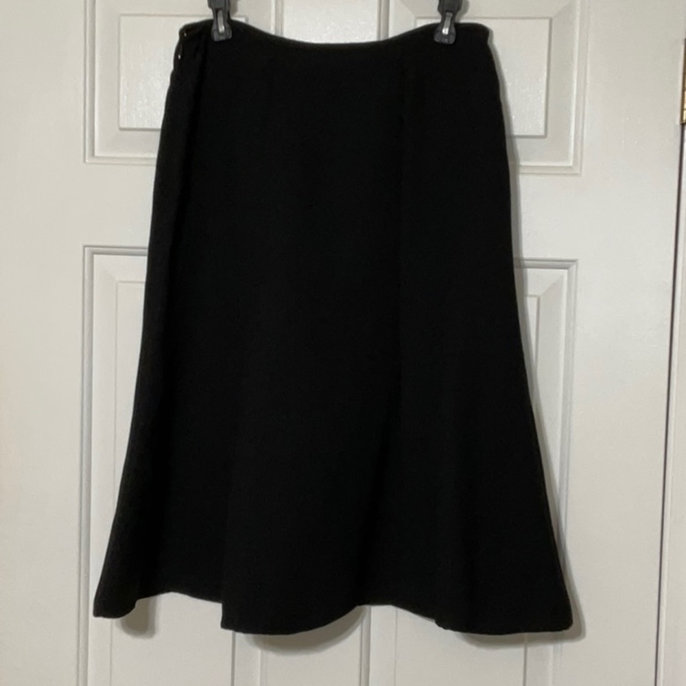GegrgeMe Designs by Mark Eisen Black skirt - Size 8